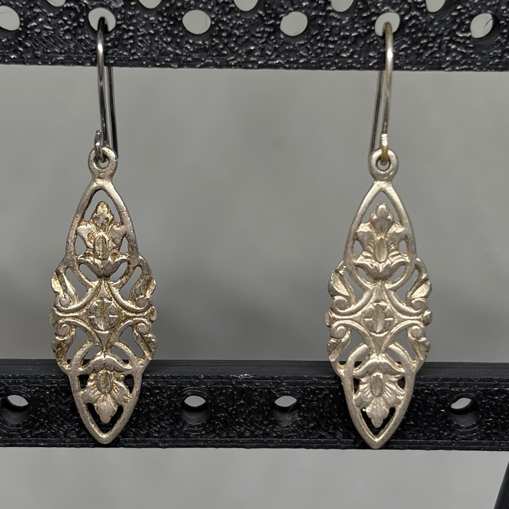 Vintage 925 Sterling Silver Diamond Etched Filigree Earrings